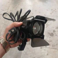 پایه چراغ قابل تنظیم رو ریل سقف و دیوار نو