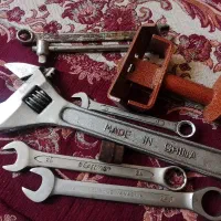 آچار فرانسه ۱۸اینچ تعدادی اچار وقفل پدال