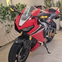 CBR1000|موتورسیکلت|تهران, هلال احمر|دیوار