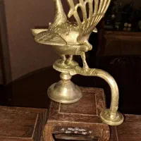 چراغ روغنی ،آسورشتاد