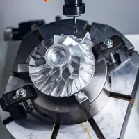 خدمات ماشین کاری CNC،تراش،فرز،طول تراش و سری تراشی