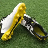 کفش فوتبال استوک نایک تمپو