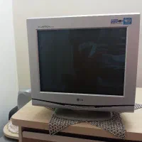 کامپیوتر و کیس و کیبورد