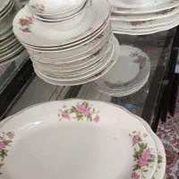 چینی گل قرمزی اصل.پول لازم