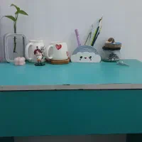 میز تحریر و کتابخانه