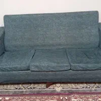 خریدار و فروشنده مبل راحتی