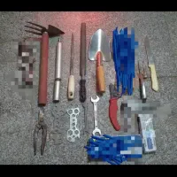 تعدادی لوازم قدیمی همه یا بیشترش سالم