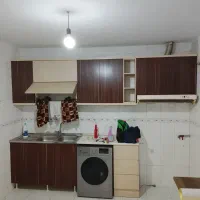 نصب برچسب کابینت کمد شیشه