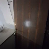 درب چوبی با چهار چوب وقفل