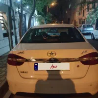 جک j5 سفید اتوماتیک 1800سی سی
