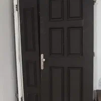 درب ورودی  با چهار چوب