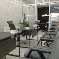 به چندین مشاور خانم در محیطی کاملا امن نیازمندیم