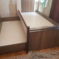 تخت یک نفره همراه تخت مهمان