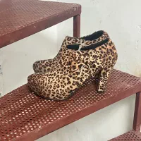 کفش پاشنه بلند