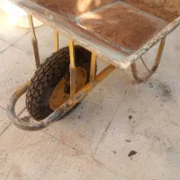 فرقون آذین