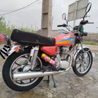 موتورهندا 200cc کاربرات شیرکوه در حد نو وتمیز سالم