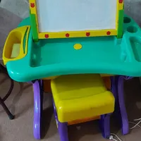 میز تحریر همراه تابلو