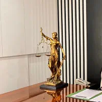 وکیل خانم/مشاوره حقوقی رایگان/صرفا کیفری و خانواده