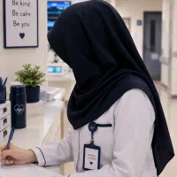 همراه بیمارخانم‌در بیمارستان/دانشجوی‌پرستاری