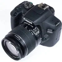 دوربین d2000کانن