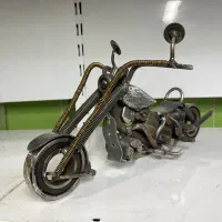 موتور دست‌ساز دکوری  اثر هنری با قطعات صنعتی