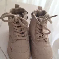 بوت کرم رنگ بچگانه