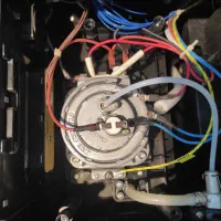 سرویسو  تعمیر دستگاه قهوه ساز برقی خانگی گلبهار
