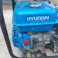 یک دستگاه موتور آب بنزینی سه اینچ