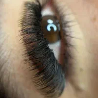 اکستنشن مژه با قیمت افتتاحیه