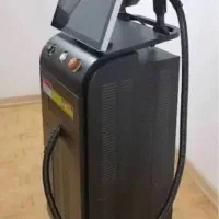 استخدام اپراتور خانم حرفه ایی دستگاه لیزر دایود