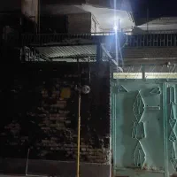 خانه-دو-طبقه-و-کلنگی