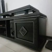 میز تلویزیون شیک کشو دار تمیز در حد نو