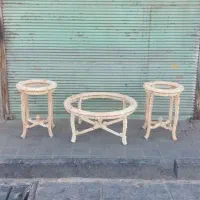 میز جلومبلی و عسلی و کنار سالنی چوبی تمام چوب