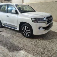 تویوتا لنکروز