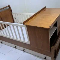تخت نوزاد نوجوان تمام چوب بهمراه دراور و شلف