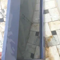 یک عدد اینه ویک عدد قفس مناسب برای باغچه و