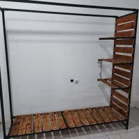 رگال و قفسه بوتیکی