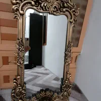 . آین ه