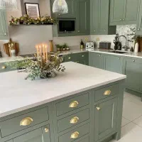 ساخت و اجرای انواع کابینت پیش ساخته