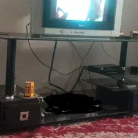 میزتلویزیون شیشه ای