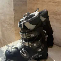 بوت اسکی زمستانیAtomic