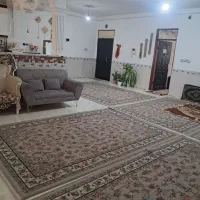 یک واحداپارتمان ۱۸۰متری طبقه یک کامل