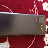 پوکو c40