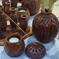 هنر دست و زیبایی.  سنگ مصنوعی