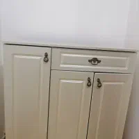 جاکفشی و کمد چرخ خیاطی و اتو