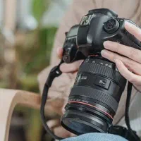 به دو نفر خانم جهت کار مدلینگ نیازمندیم