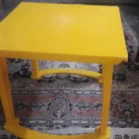 میز پلاستیکی