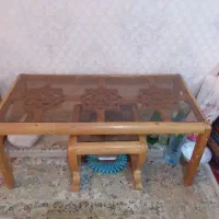 میز جلو مبلی ویک عسلی نو تمیز چوبی روش شیشه