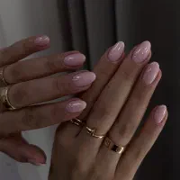 کاشت ناخن ویژه نوروز با* لاک ژل رایگان *