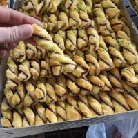 شیرینی ۲۳۰